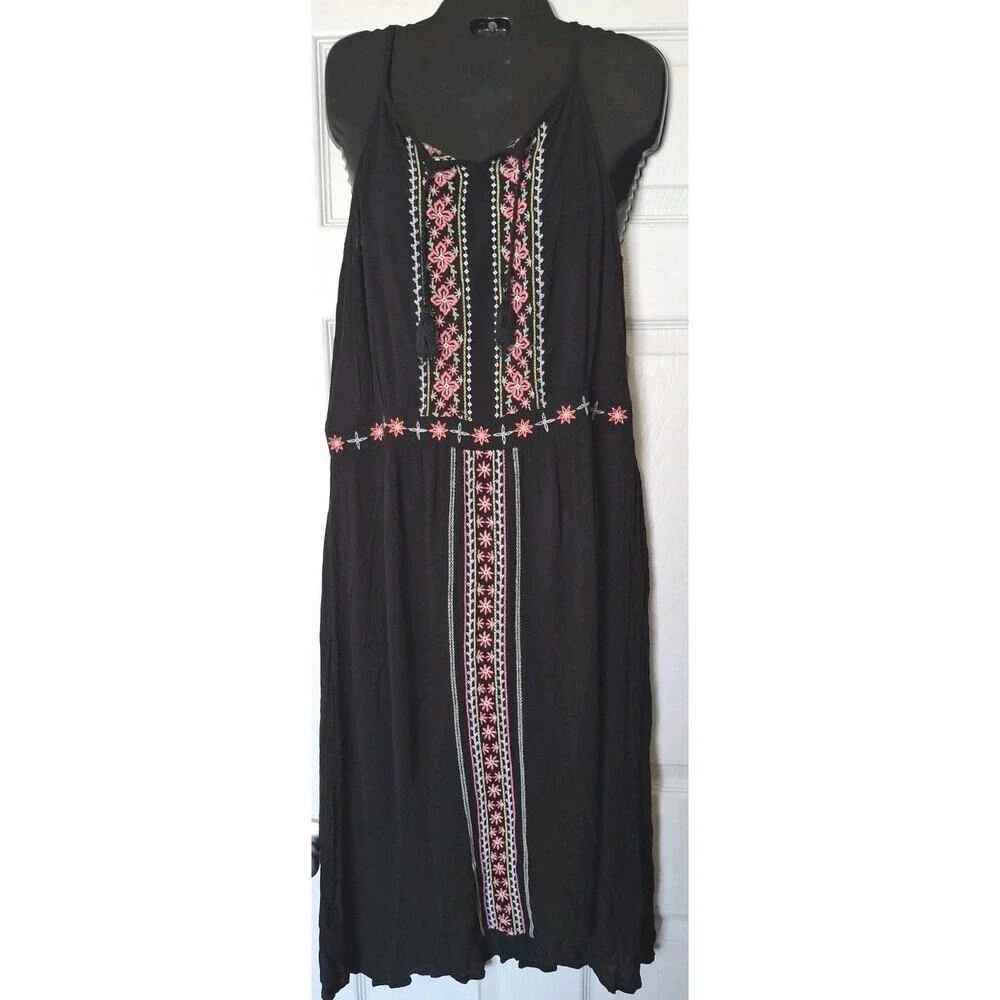 Justice Maxi Dress Size 20 Plus Black Crinkled Gauze Floral Embroiderd Stretch
